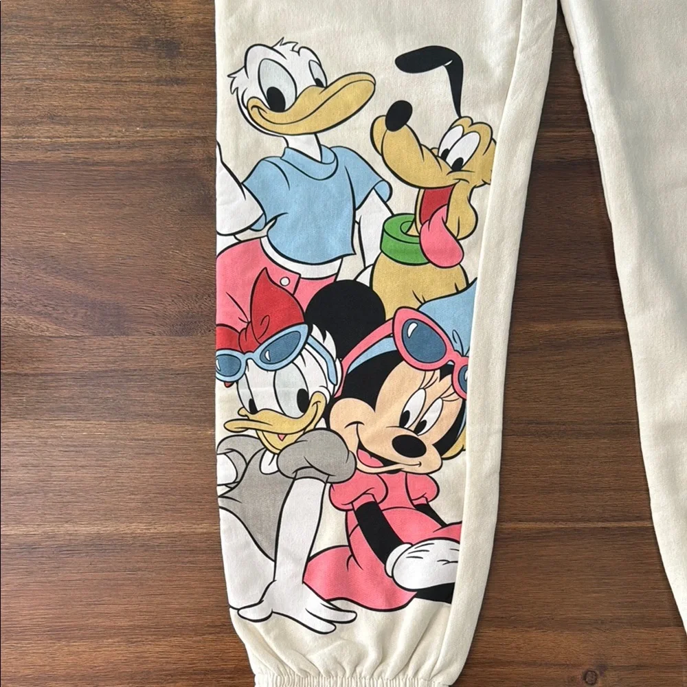 Disney Mickey and‎ Friends Cream Joggers women’s size small 3/5 juniors